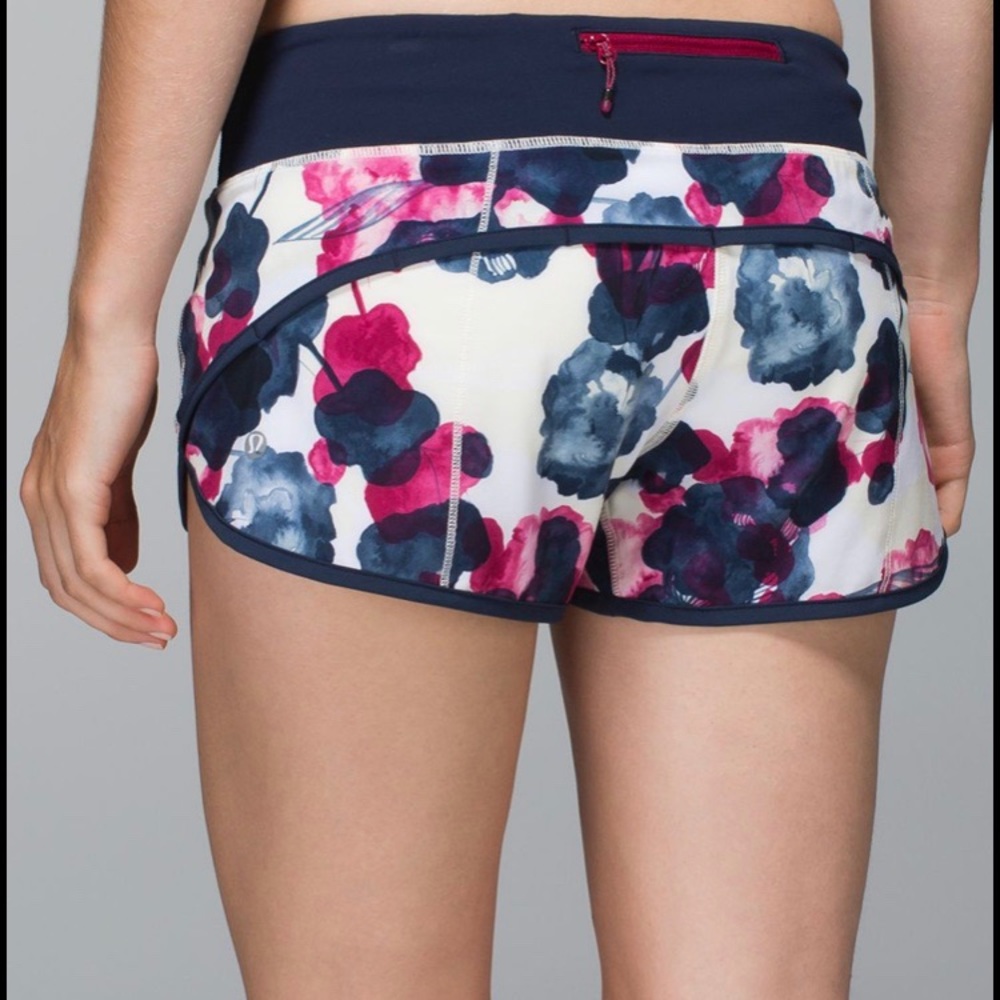 LuluLemon Speed Short - Inky Floral